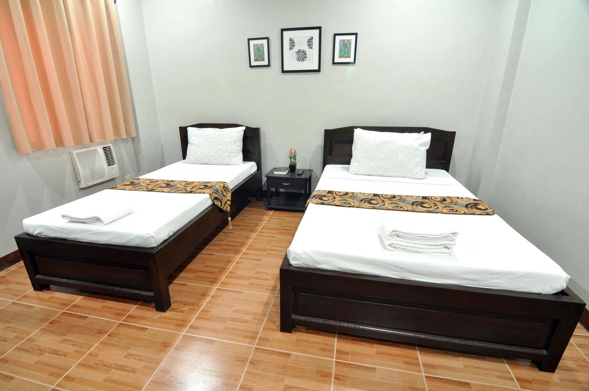 Harbour Gardens Tourist Inn Tagbilaran Exterior foto