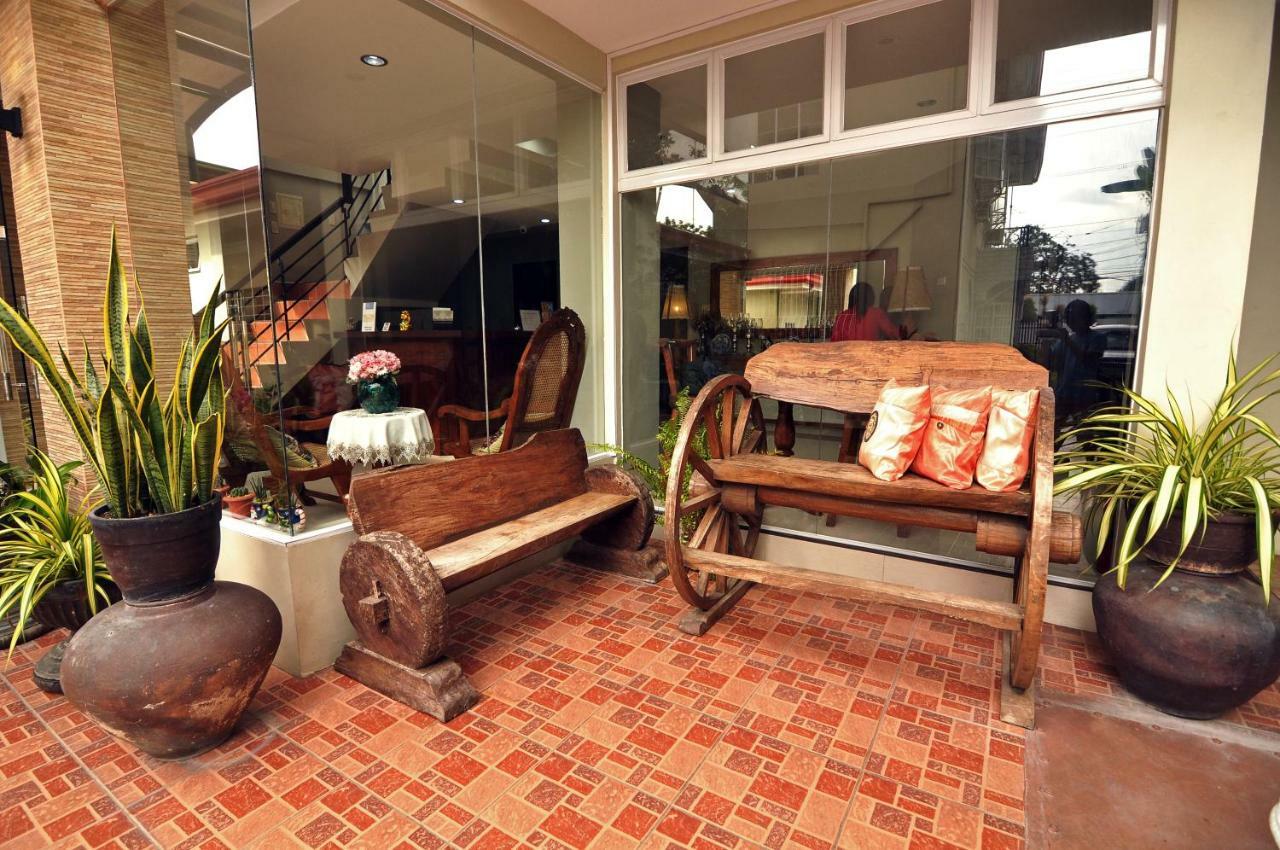 Harbour Gardens Tourist Inn Tagbilaran Exterior foto